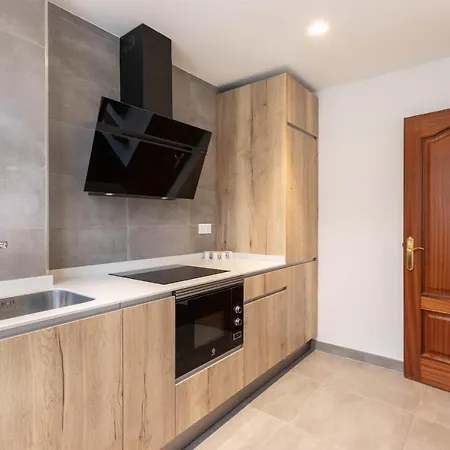 Con Vistas Al Estadio San Mames * בילבאו